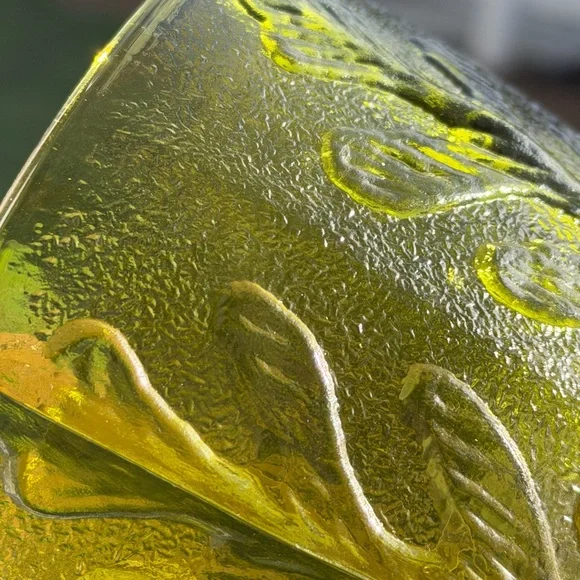 Vintage 1975 FTD Green Glass Pedestal Vase. Compote | Embossed Leaf Design. EUC - Picture 6 of 7